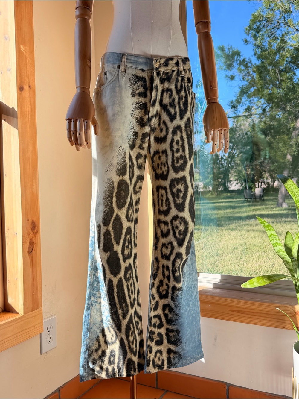 VINTAGE ROBERTO CAVALLI Leopard Print Light Wash Flare Jeans Archive 90s Size M - Picture 14 of 15
